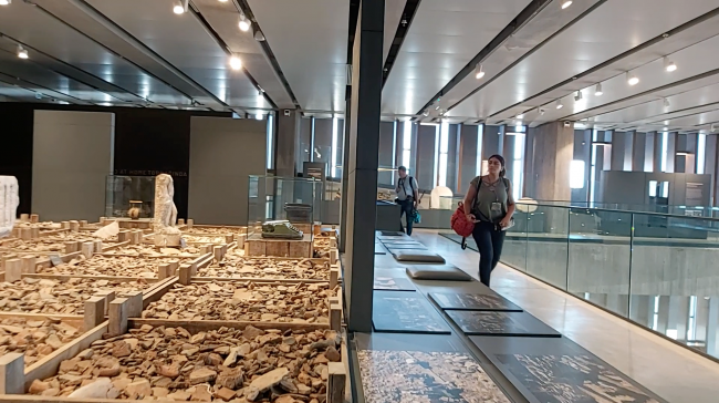 Aşkın yıktığı surların şehri: Troia